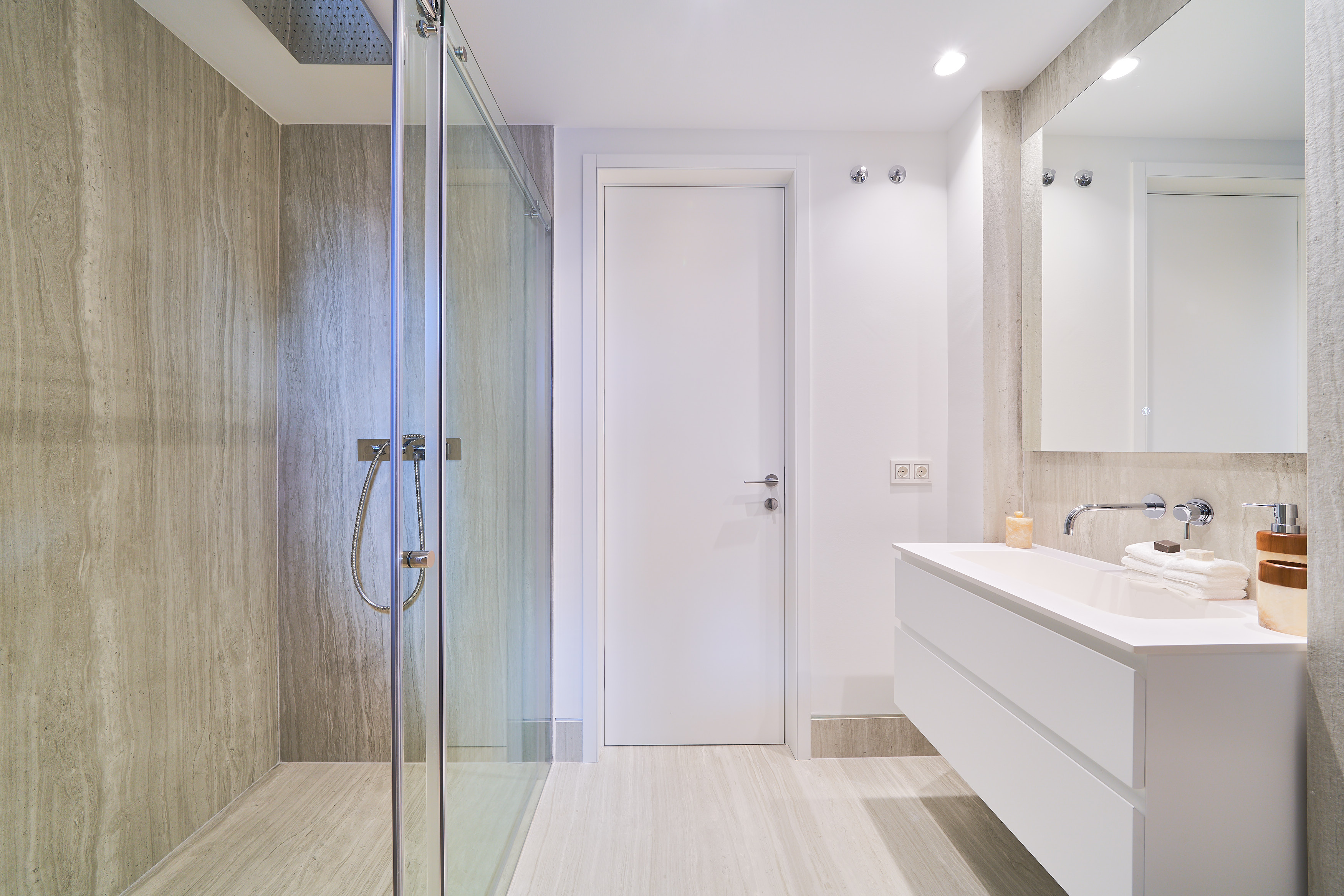 The Sapphire - Apartment 1A - Image 25